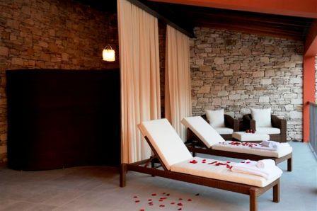 Library Hotel & Wellness Retreat